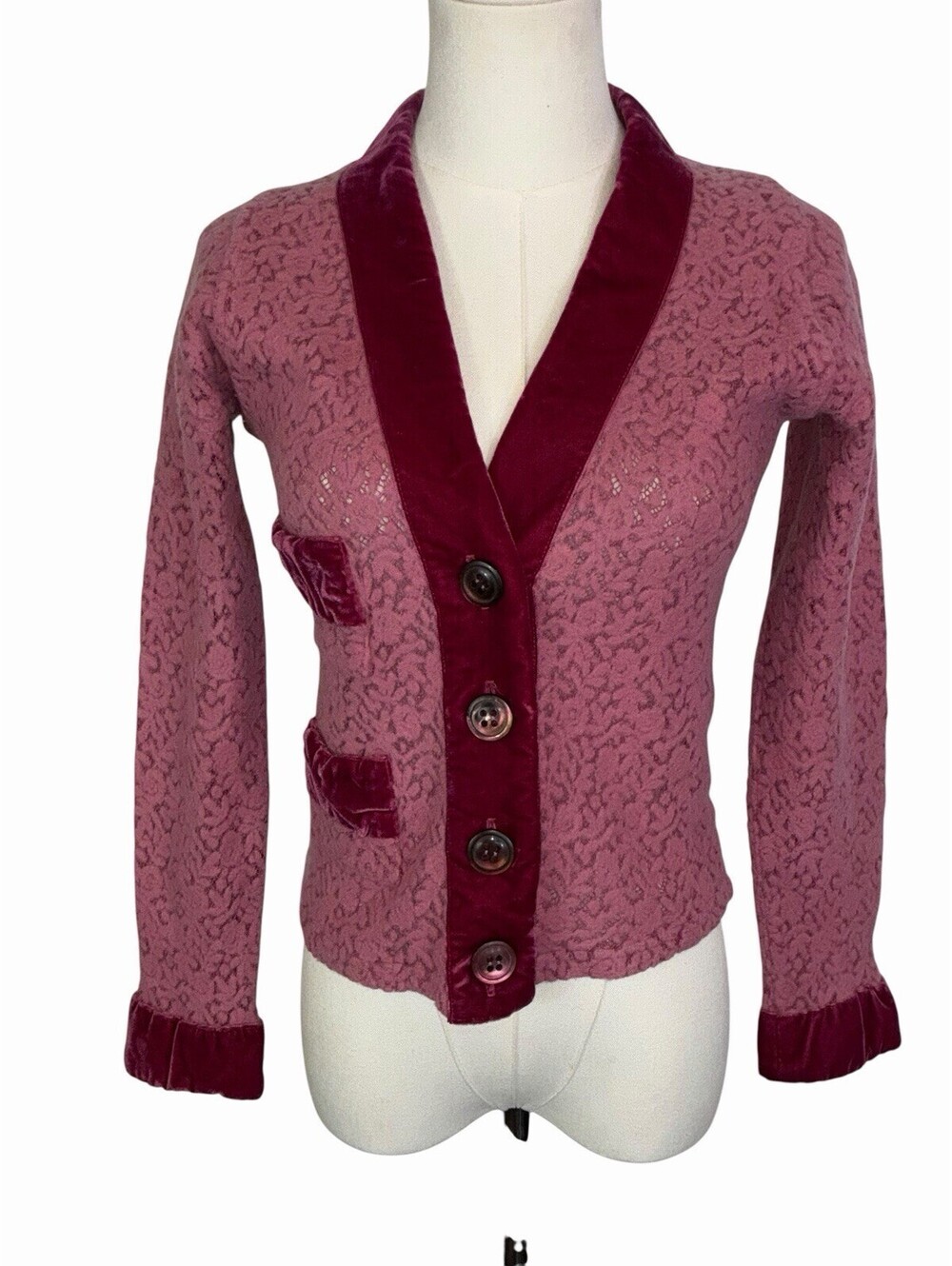 VOYAGE "ET CIE" VELVET TRIM FLORAL PATTERN CROP CARDIGAN SIZE M